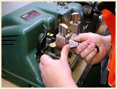 	Hawaiian Gardens Locksmiths Hawaiian Gardens, CA 562-566-4251