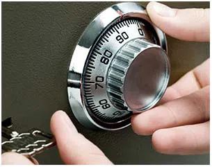 	Hawaiian Gardens Locksmiths Hawaiian Gardens, CA 562-566-4251